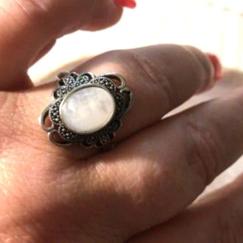 Beautiful Moonstone Ring - Adjustable - Picture 3 of 5